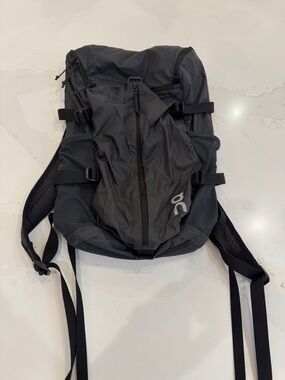 On Running Black Men's Technical Backpack